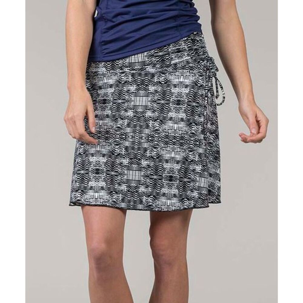 Soybu Skirt Serendipity Black Mirage Mid Thigh Length Mini with Stretch Large